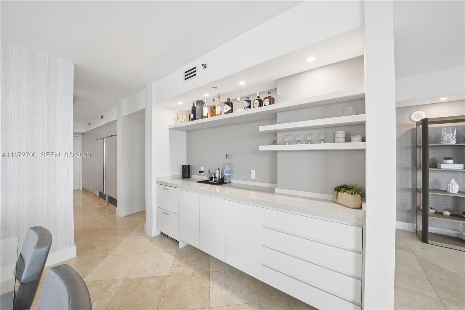5801 Collins Ave #700, Miami Beach FL 33140