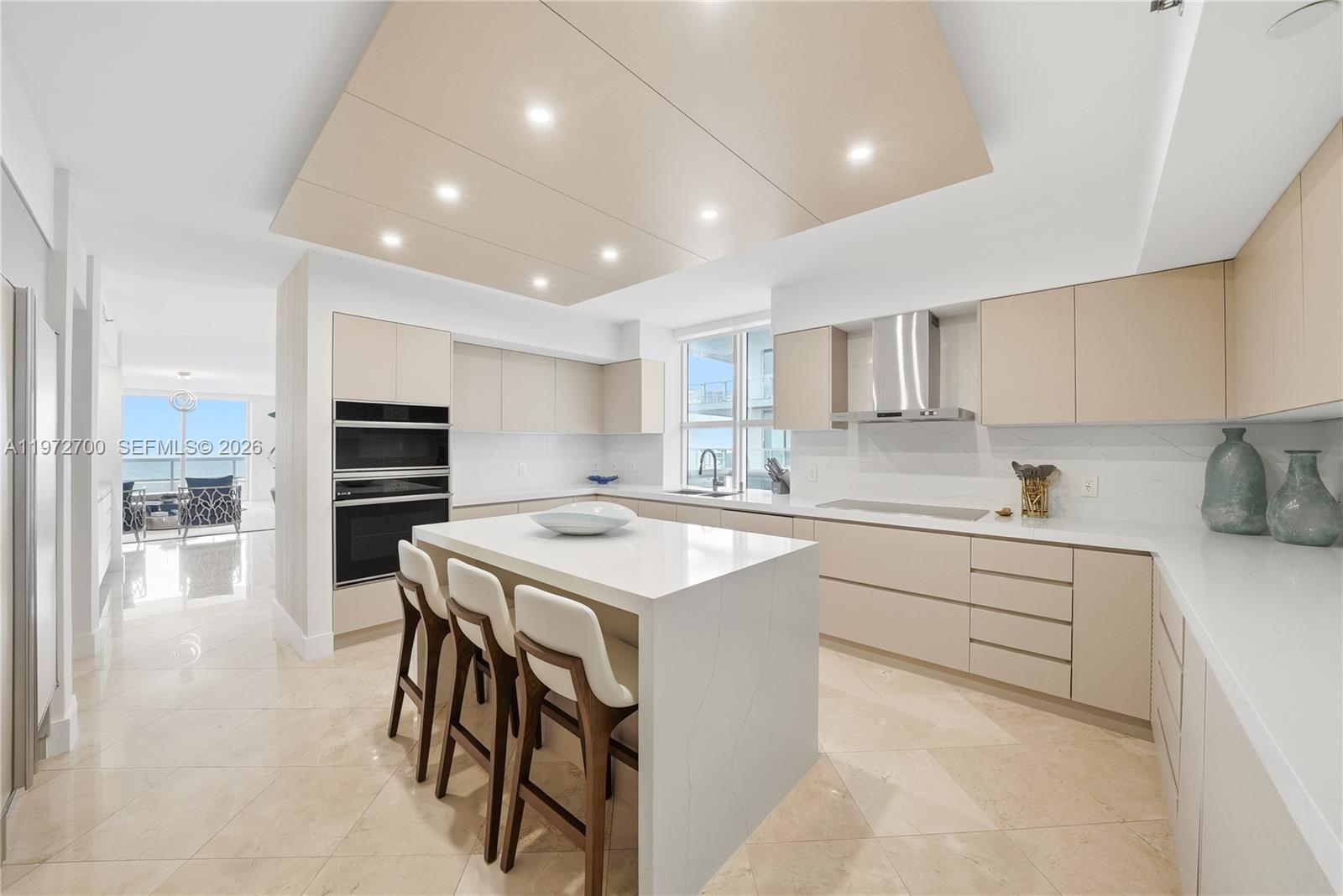 5801 Collins Ave #700, Miami Beach FL 33140