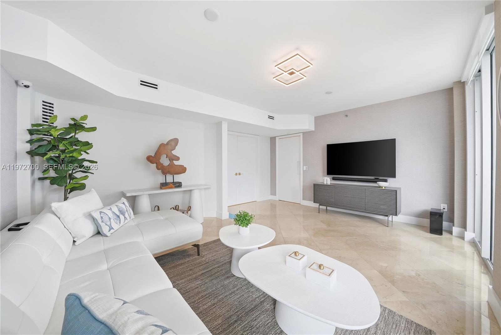 5801 Collins Ave #700, Miami Beach FL 33140