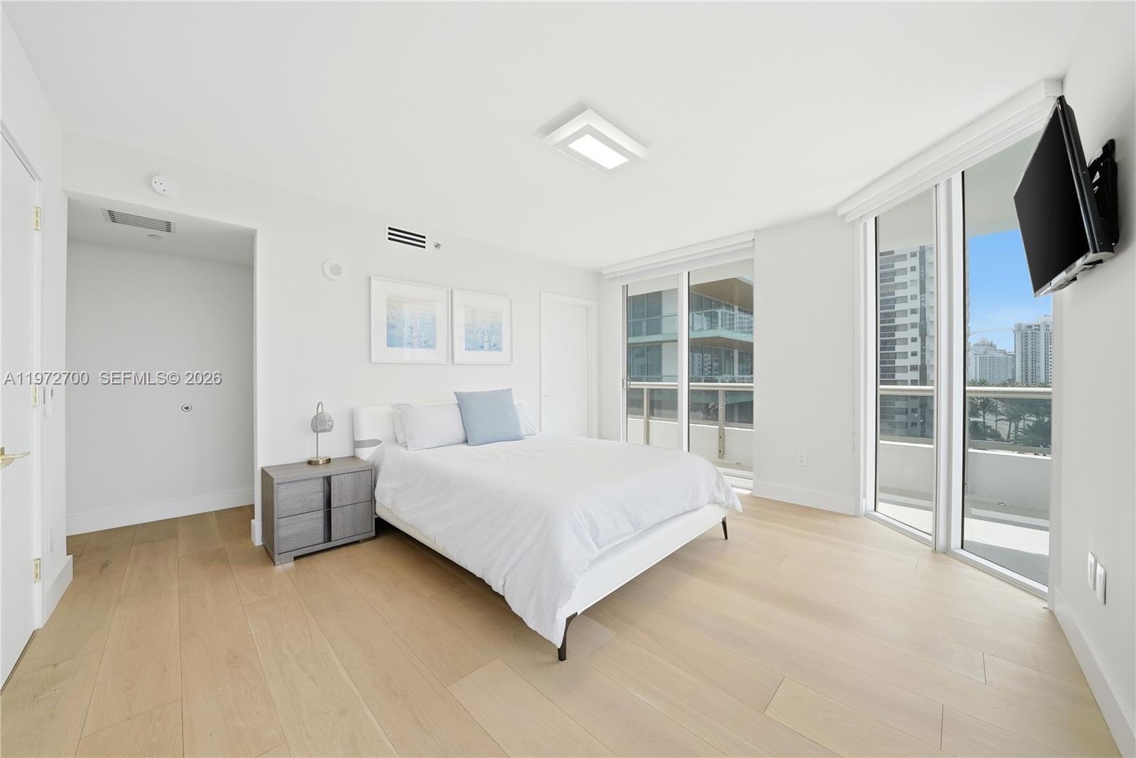 5801 Collins Ave #700, Miami Beach FL 33140