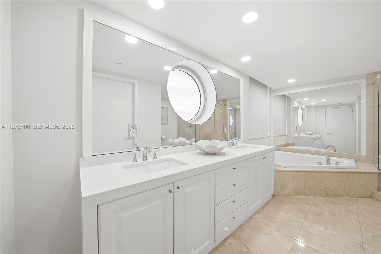 5801 Collins Ave #700, Miami Beach FL 33140
