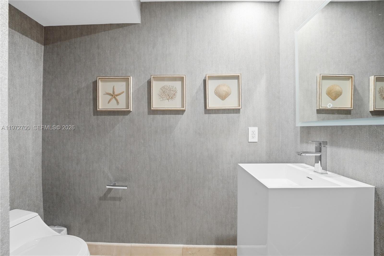 5801 Collins Ave #700, Miami Beach FL 33140