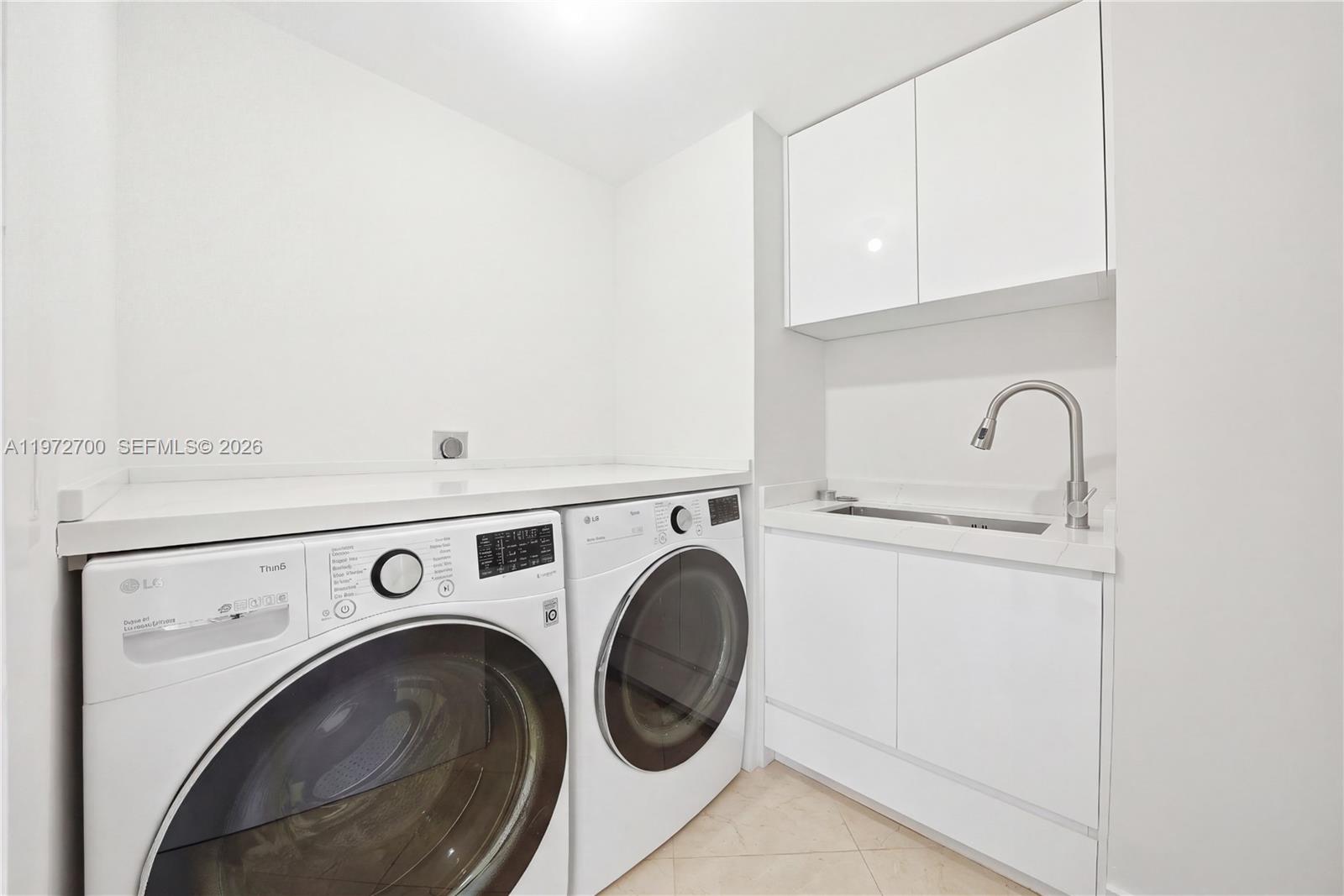 5801 Collins Ave #700, Miami Beach FL 33140