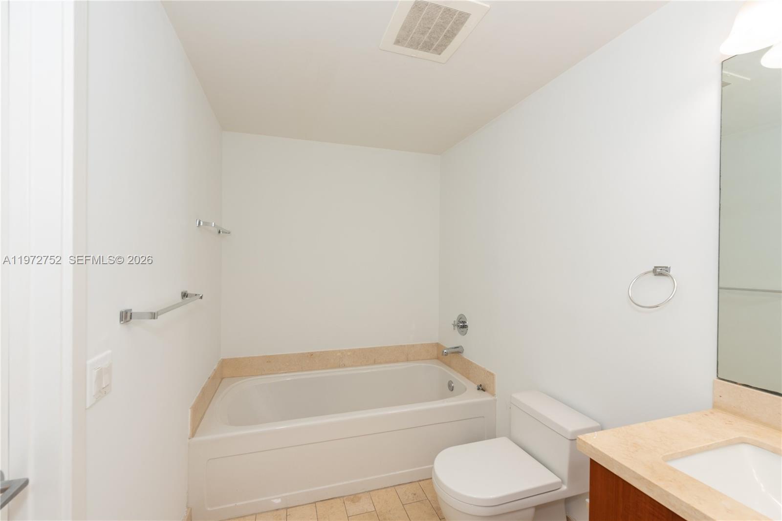 79 SW 12th St #1105-S, Miami FL 33130