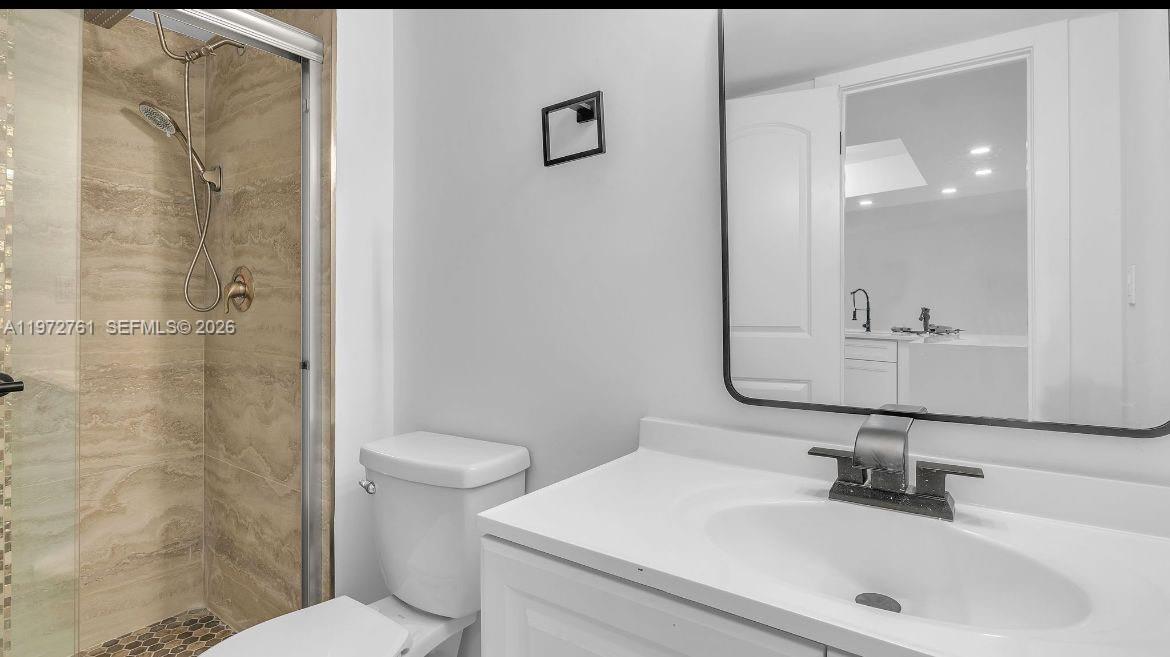 6911 Environ Blvd #4J, Lauderhill FL 33319