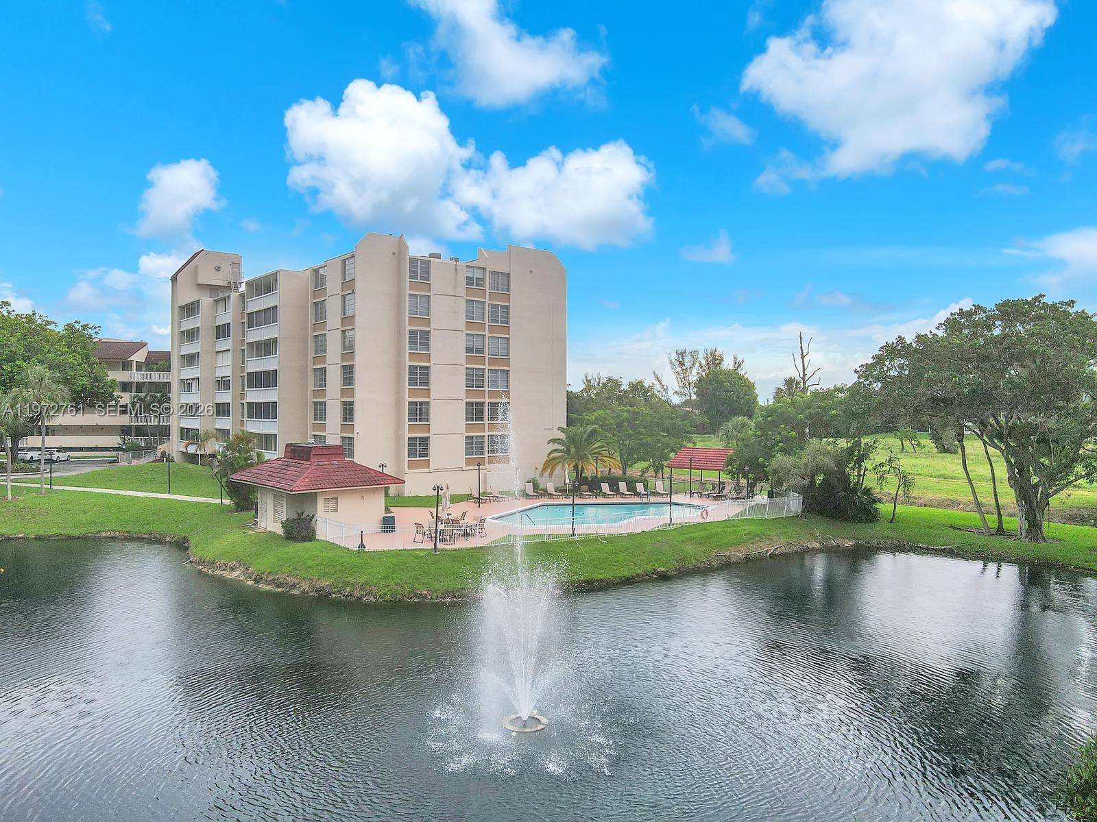 6911 Environ Blvd #4J, Lauderhill FL 33319