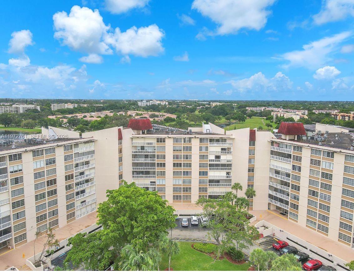 6911 Environ Blvd #4J, Lauderhill FL 33319