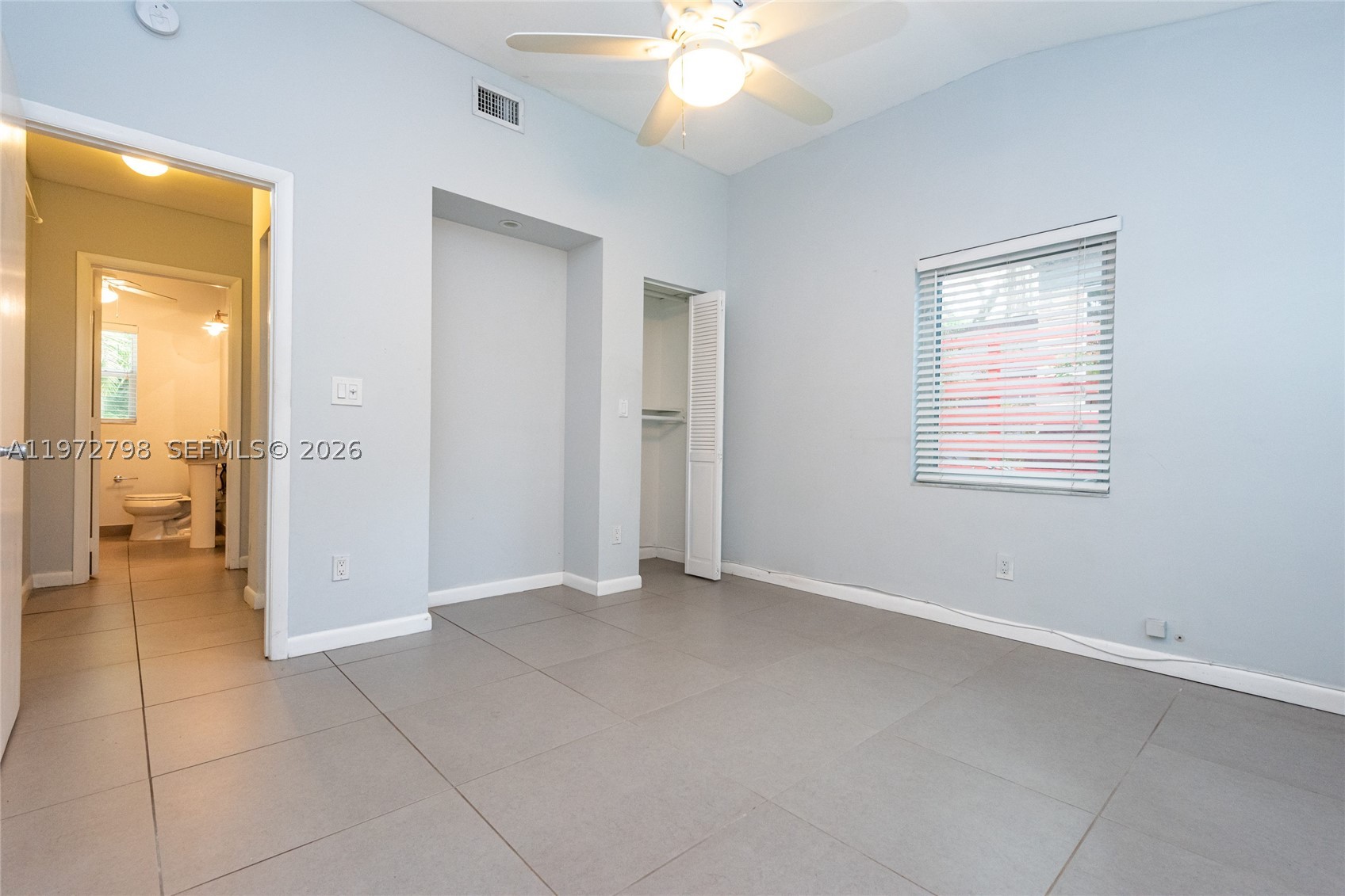 330 NE 86 St, El Portal FL 33138