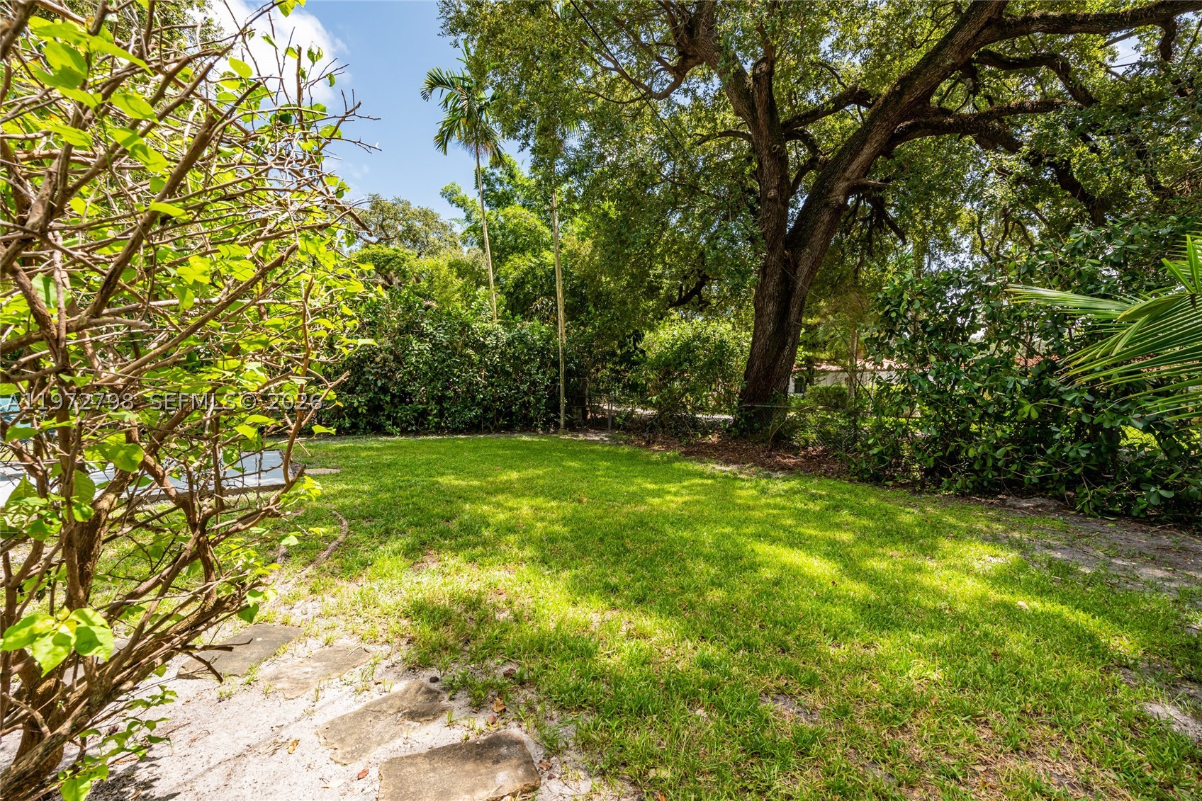 330 NE 86 St, El Portal FL 33138