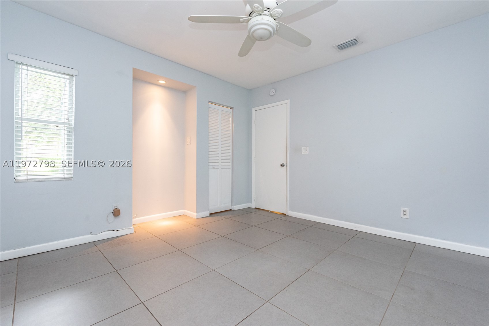 330 NE 86 St, El Portal FL 33138