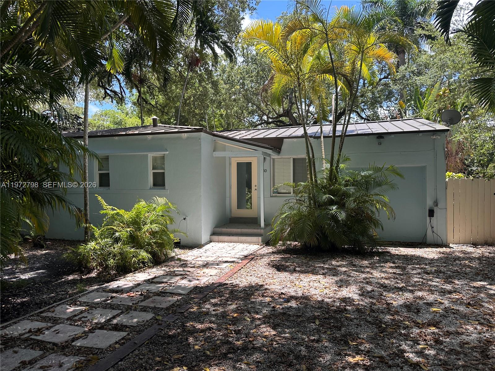 330 NE 86 St, El Portal FL 33138