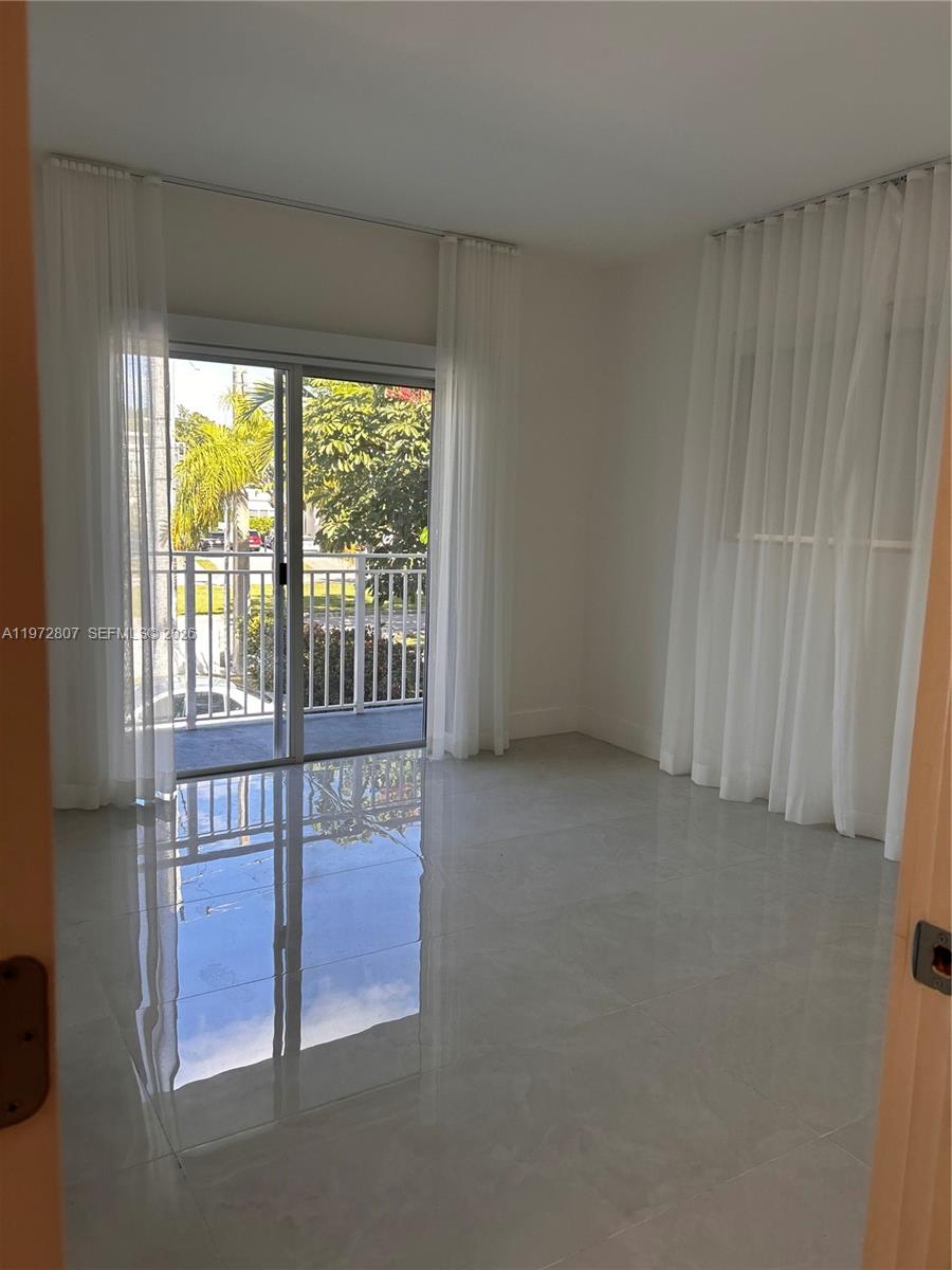 2430 NE 135th St #201, North Miami FL 33181