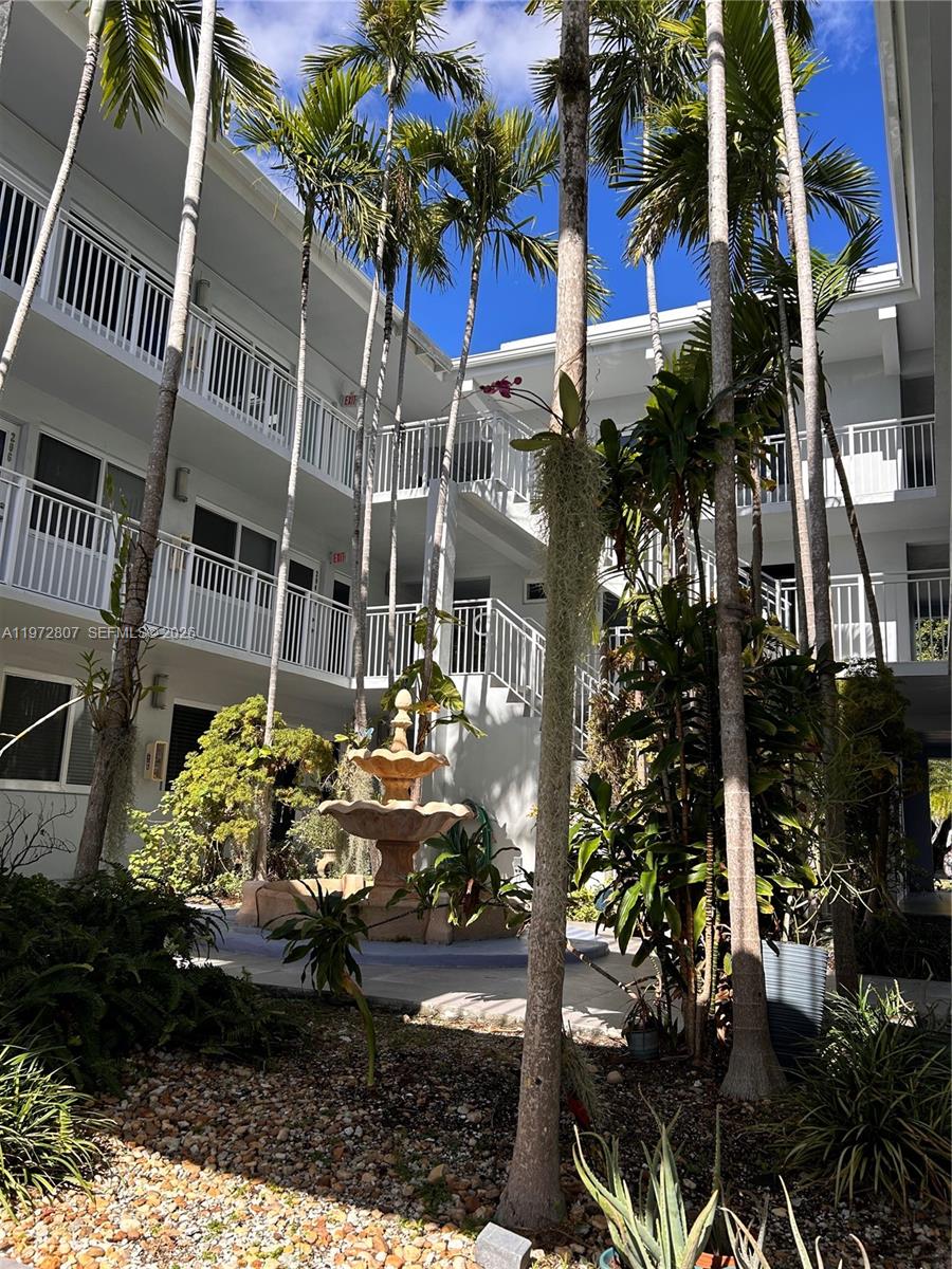2430 NE 135th St #201, North Miami FL 33181