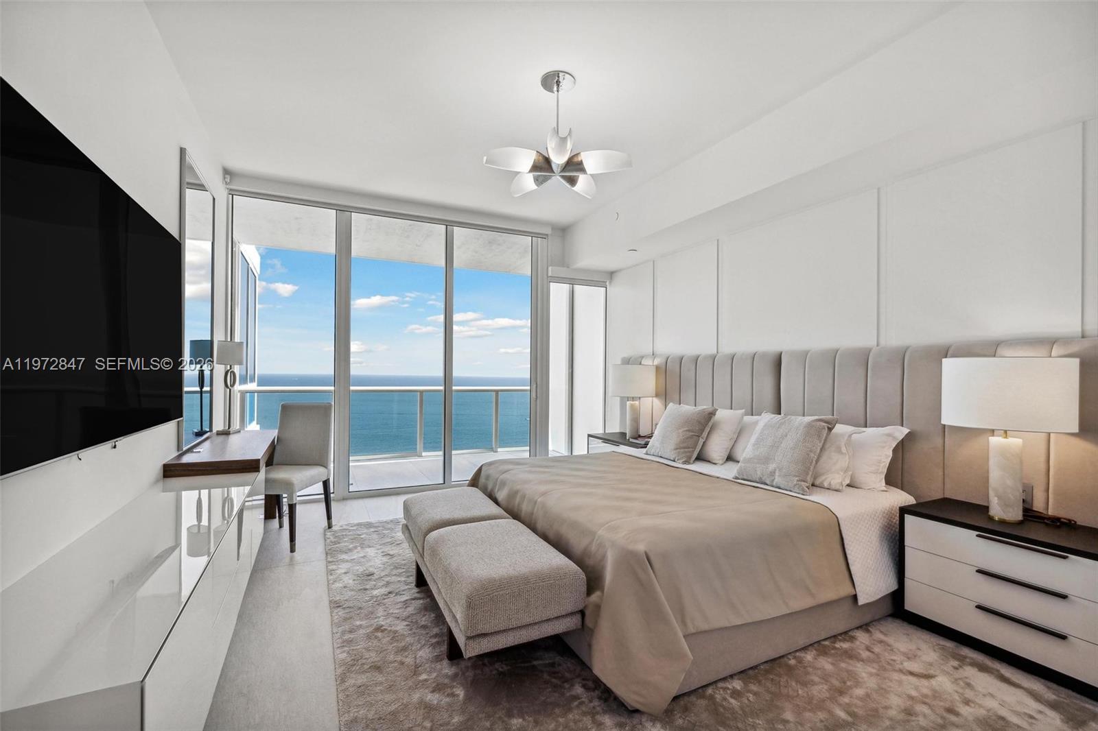 100 S Pointe Dr #3905, Miami Beach FL 33139