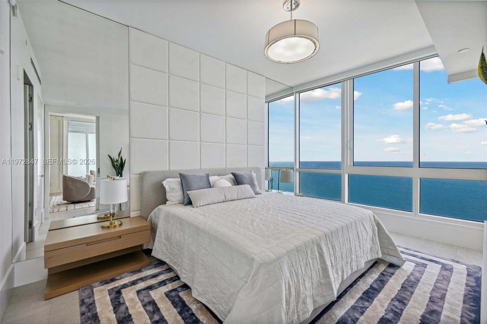 100 S Pointe Dr #3905, Miami Beach FL 33139