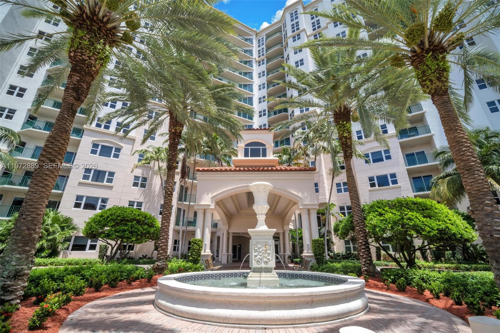 20000 E Country Club Dr #714, Aventura FL 33180