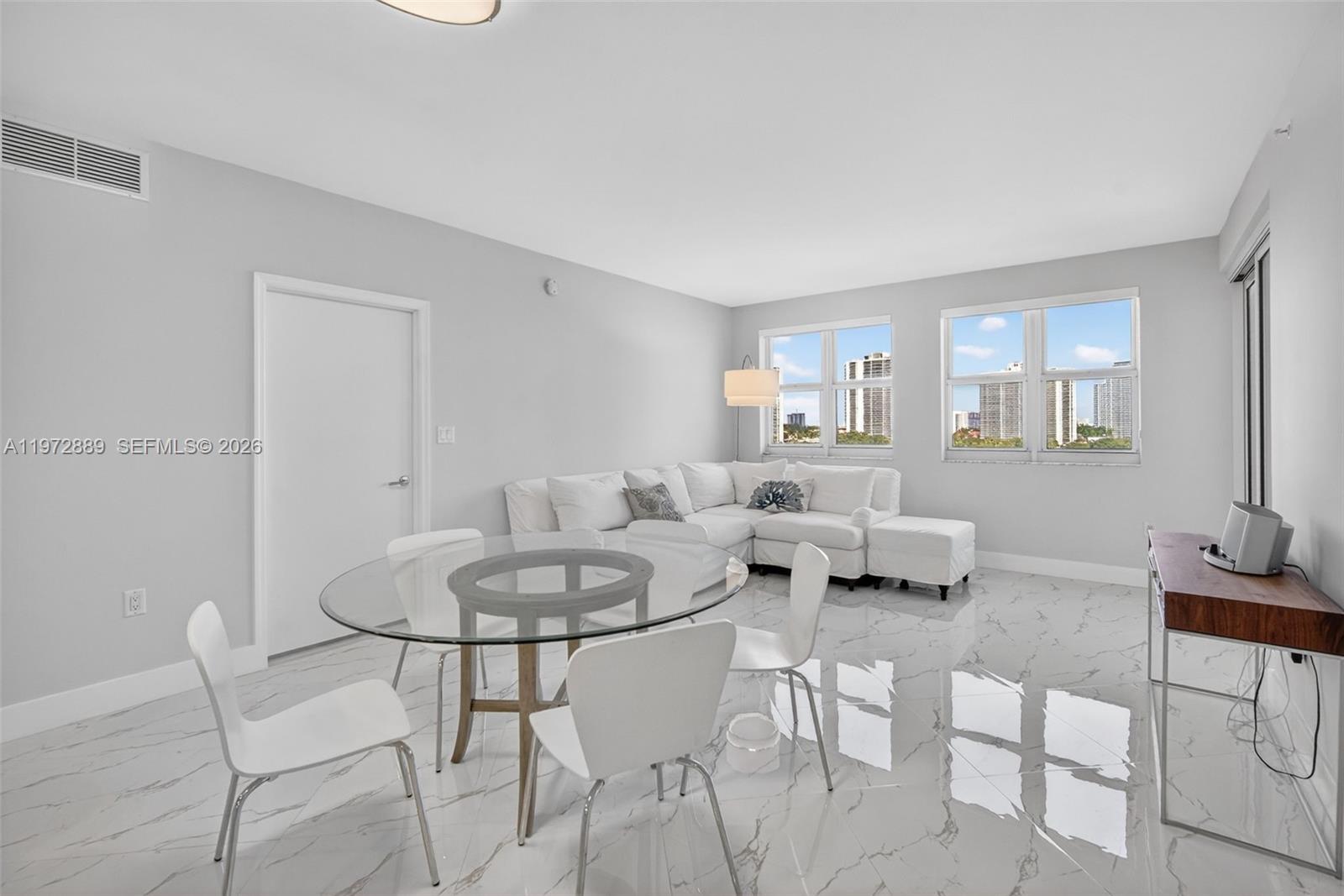 20000 E Country Club Dr #714, Aventura FL 33180