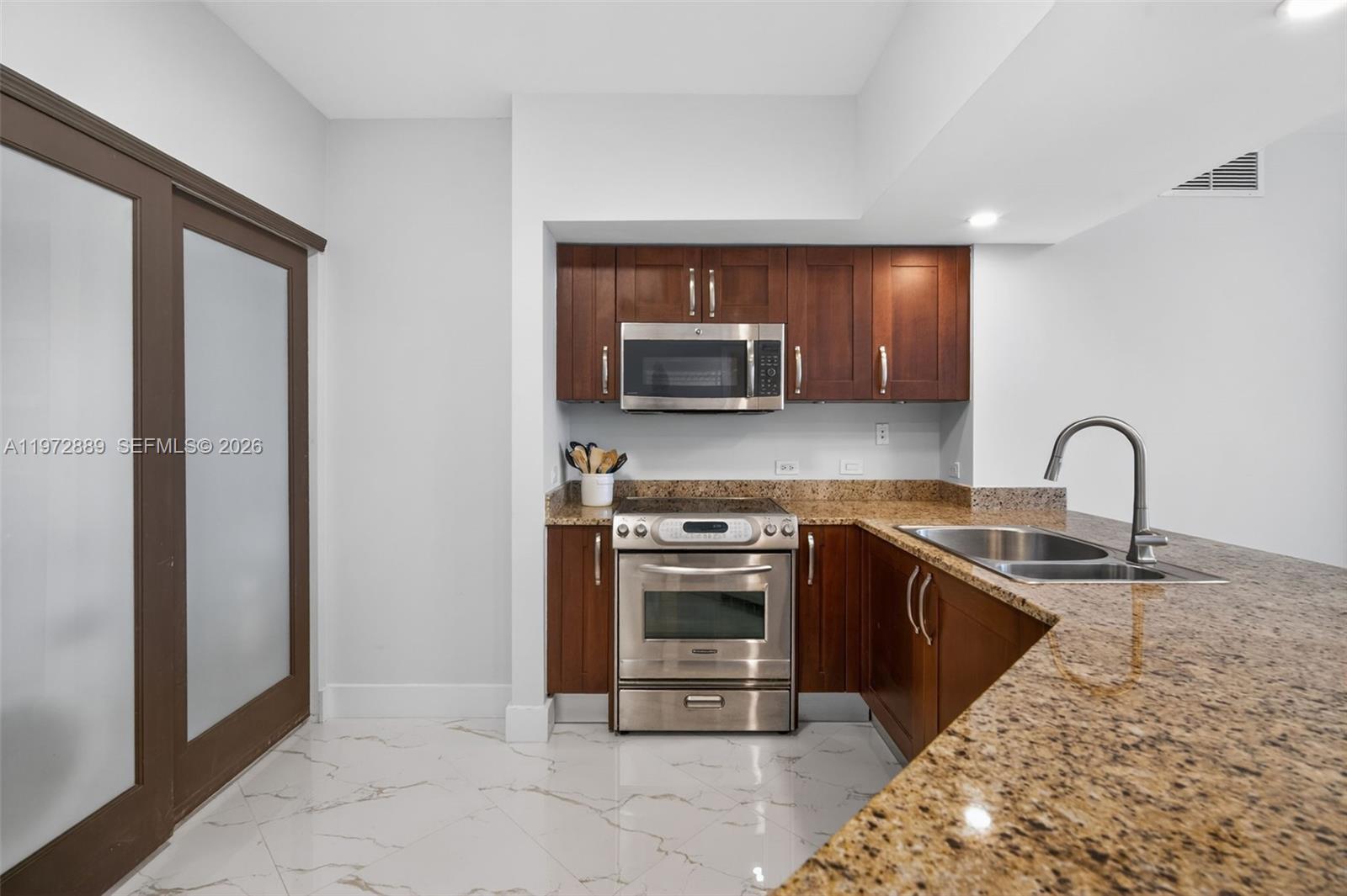 20000 E Country Club Dr #714, Aventura FL 33180