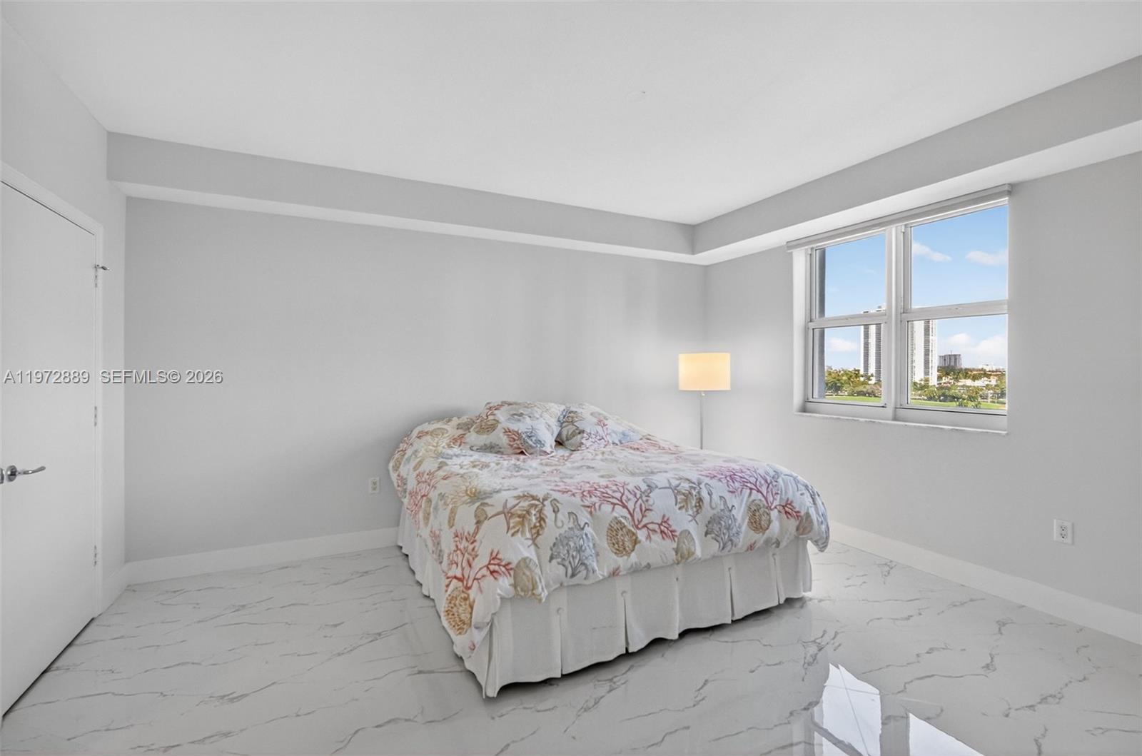 20000 E Country Club Dr #714, Aventura FL 33180