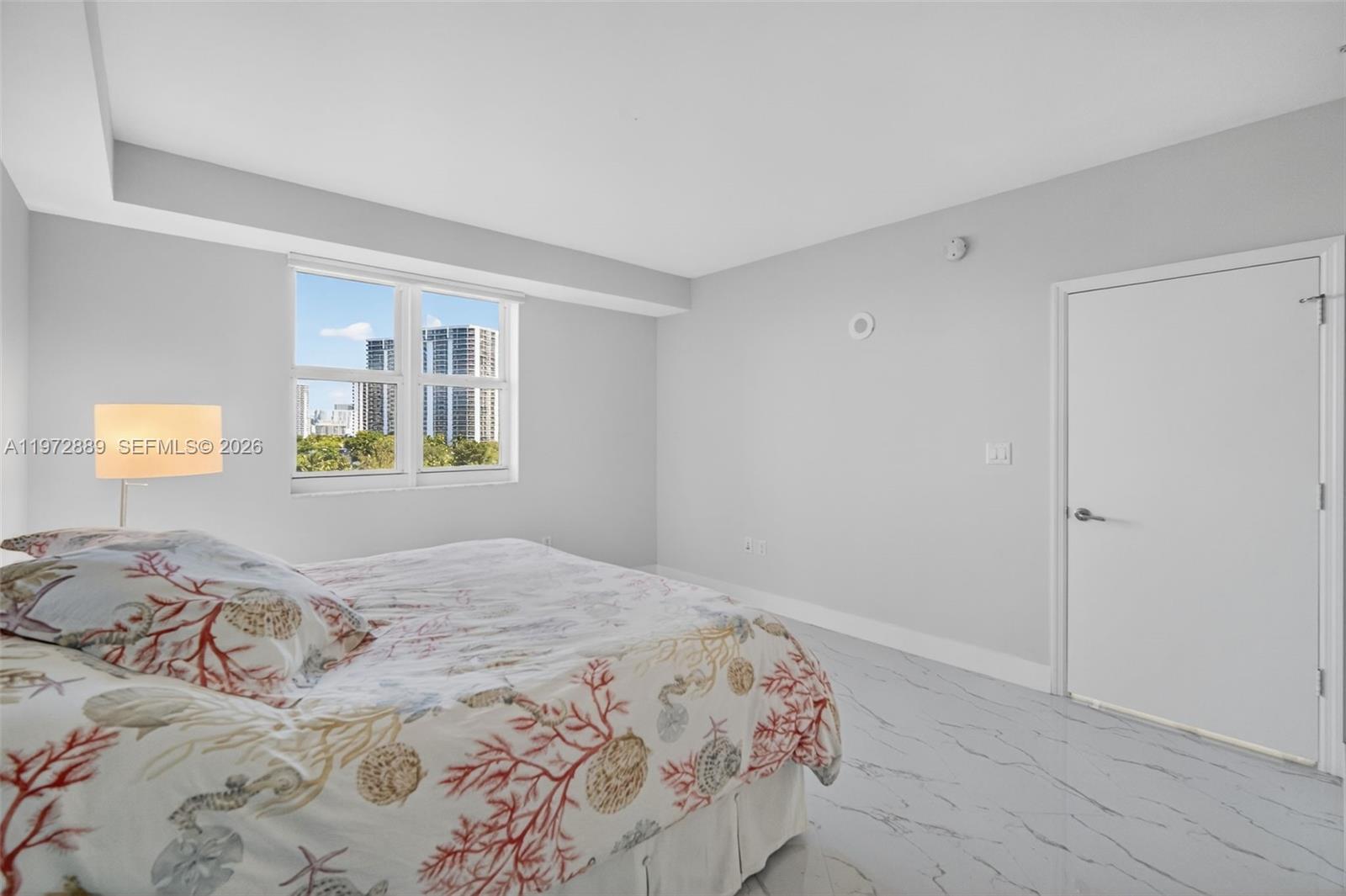 20000 E Country Club Dr #714, Aventura FL 33180