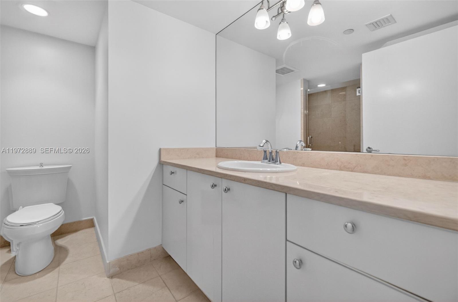 20000 E Country Club Dr #714, Aventura FL 33180