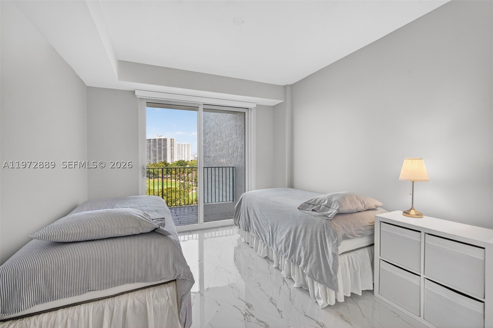 20000 E Country Club Dr #714, Aventura FL 33180