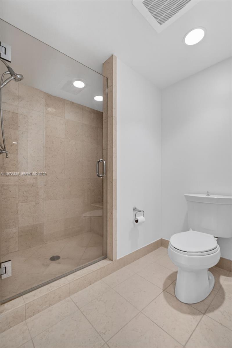 20000 E Country Club Dr #714, Aventura FL 33180