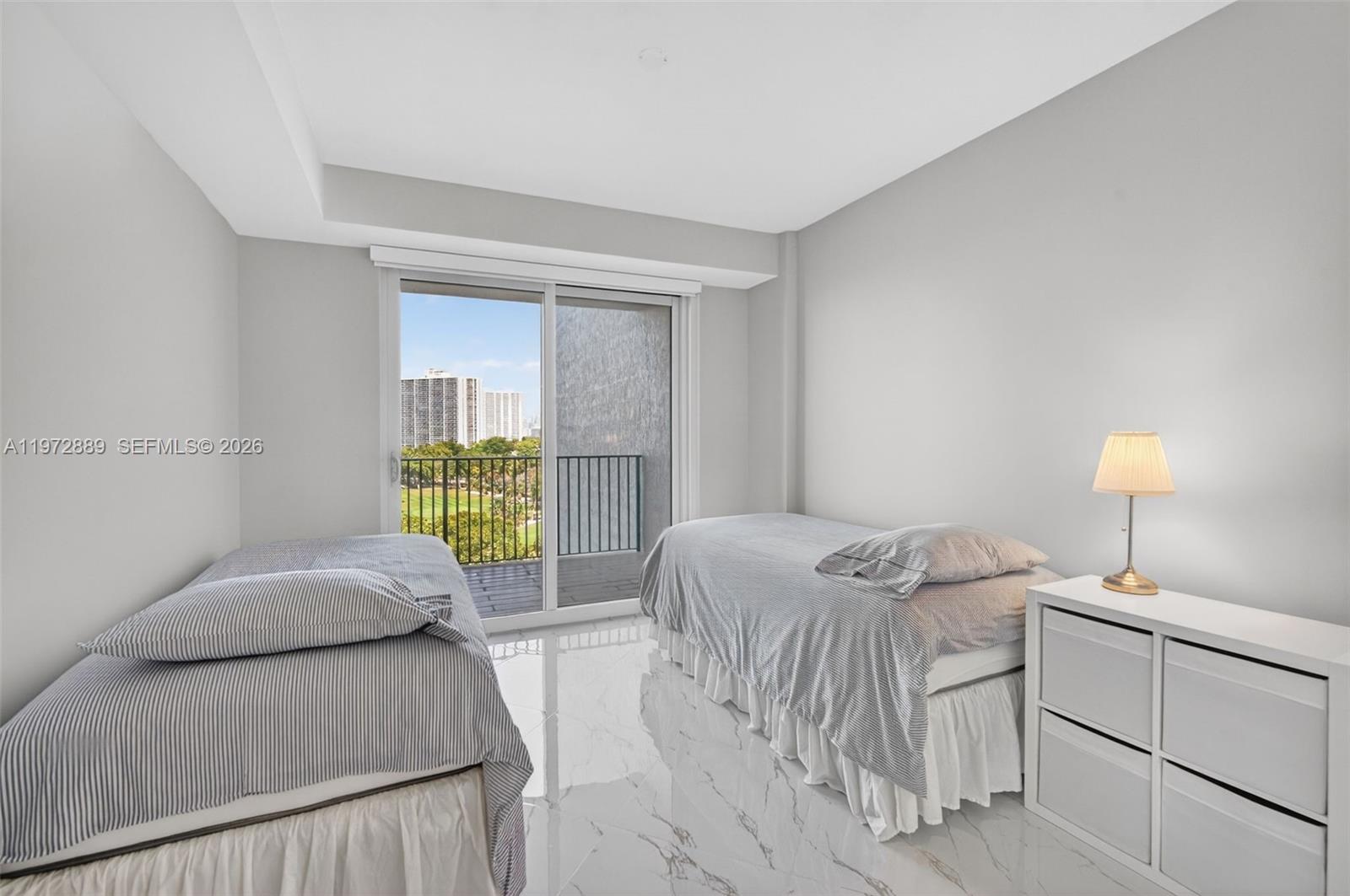 20000 E Country Club Dr #714, Aventura FL 33180