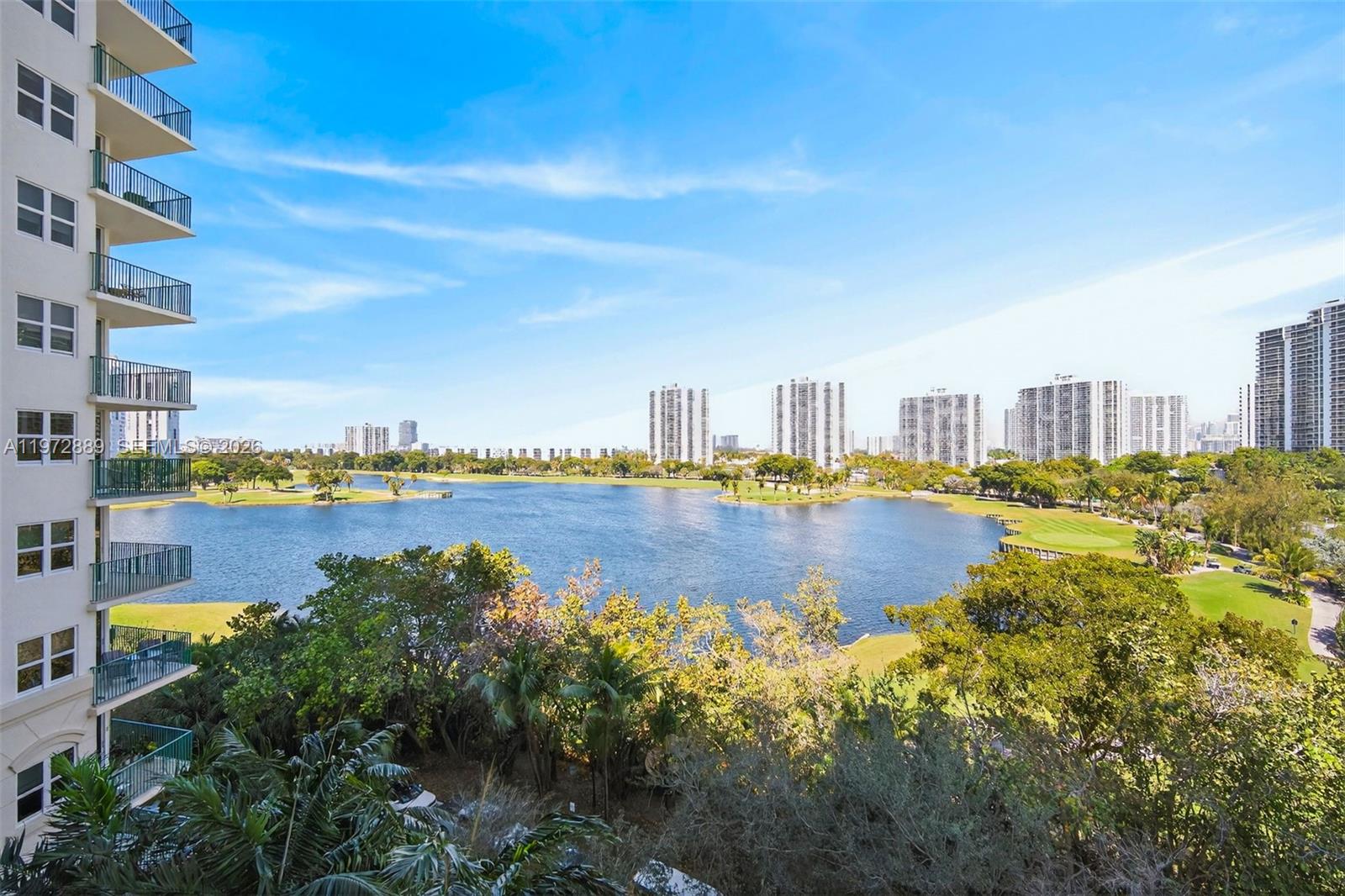 20000 E Country Club Dr #714, Aventura FL 33180