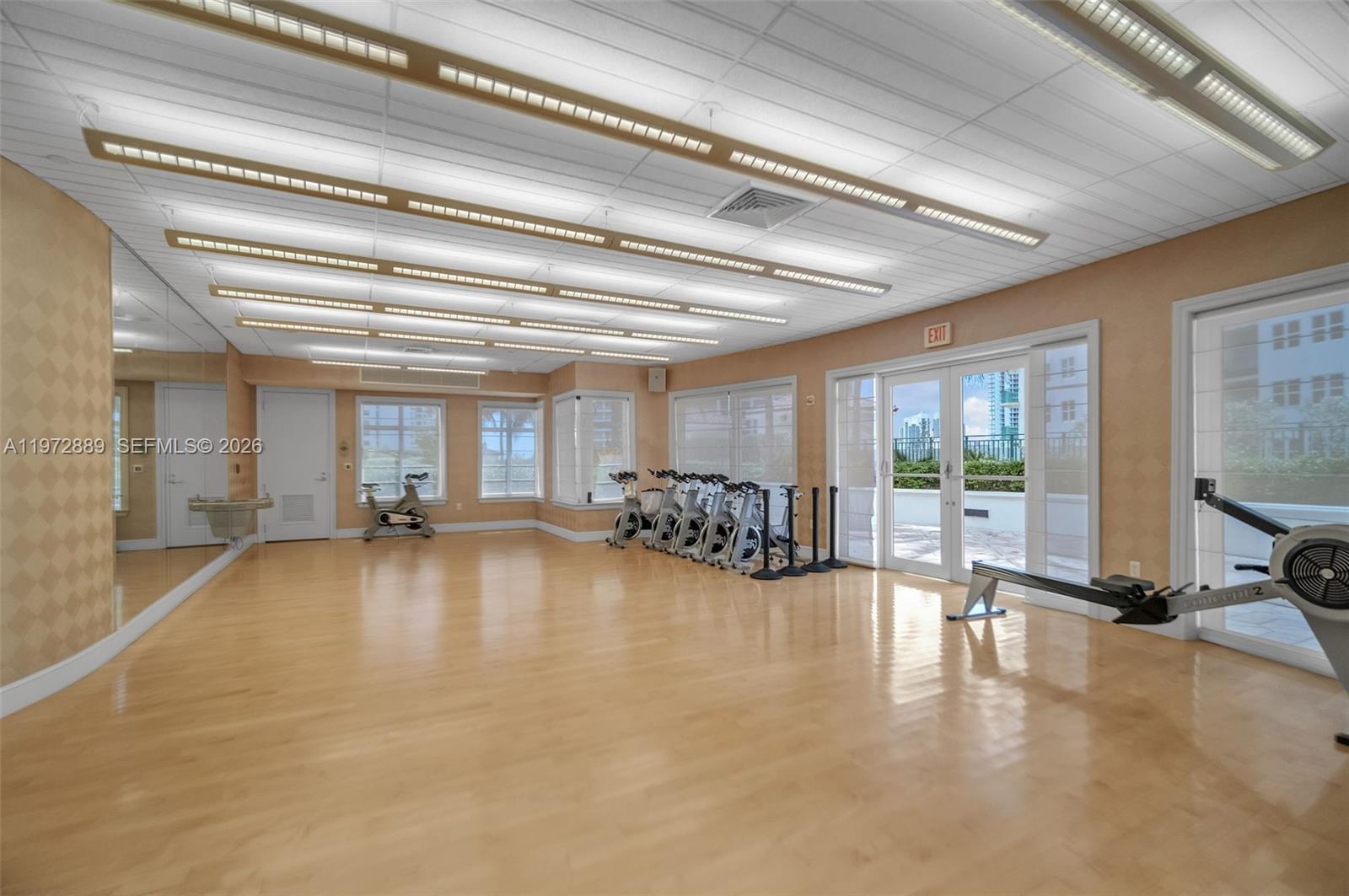 20000 E Country Club Dr #714, Aventura FL 33180
