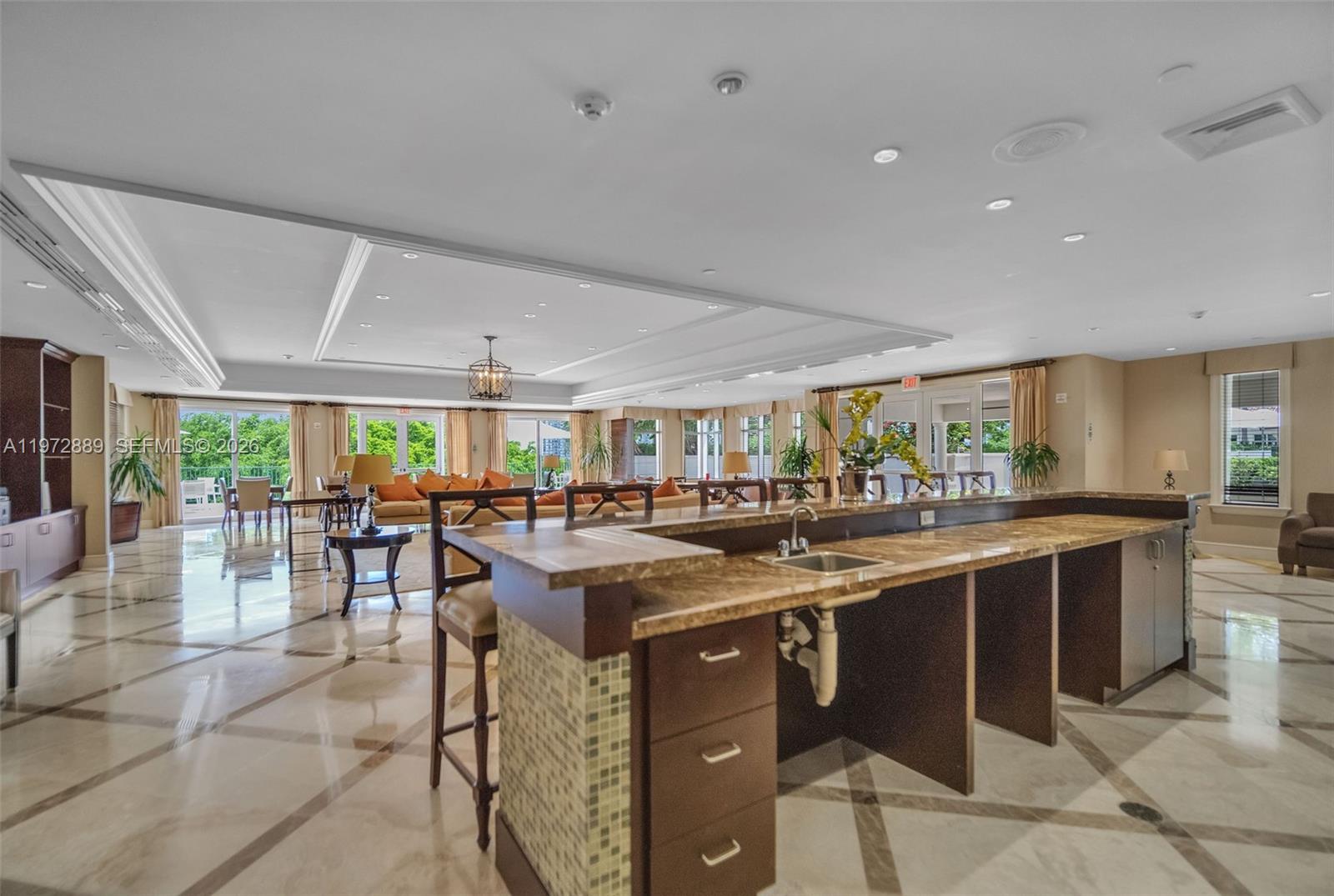 20000 E Country Club Dr #714, Aventura FL 33180