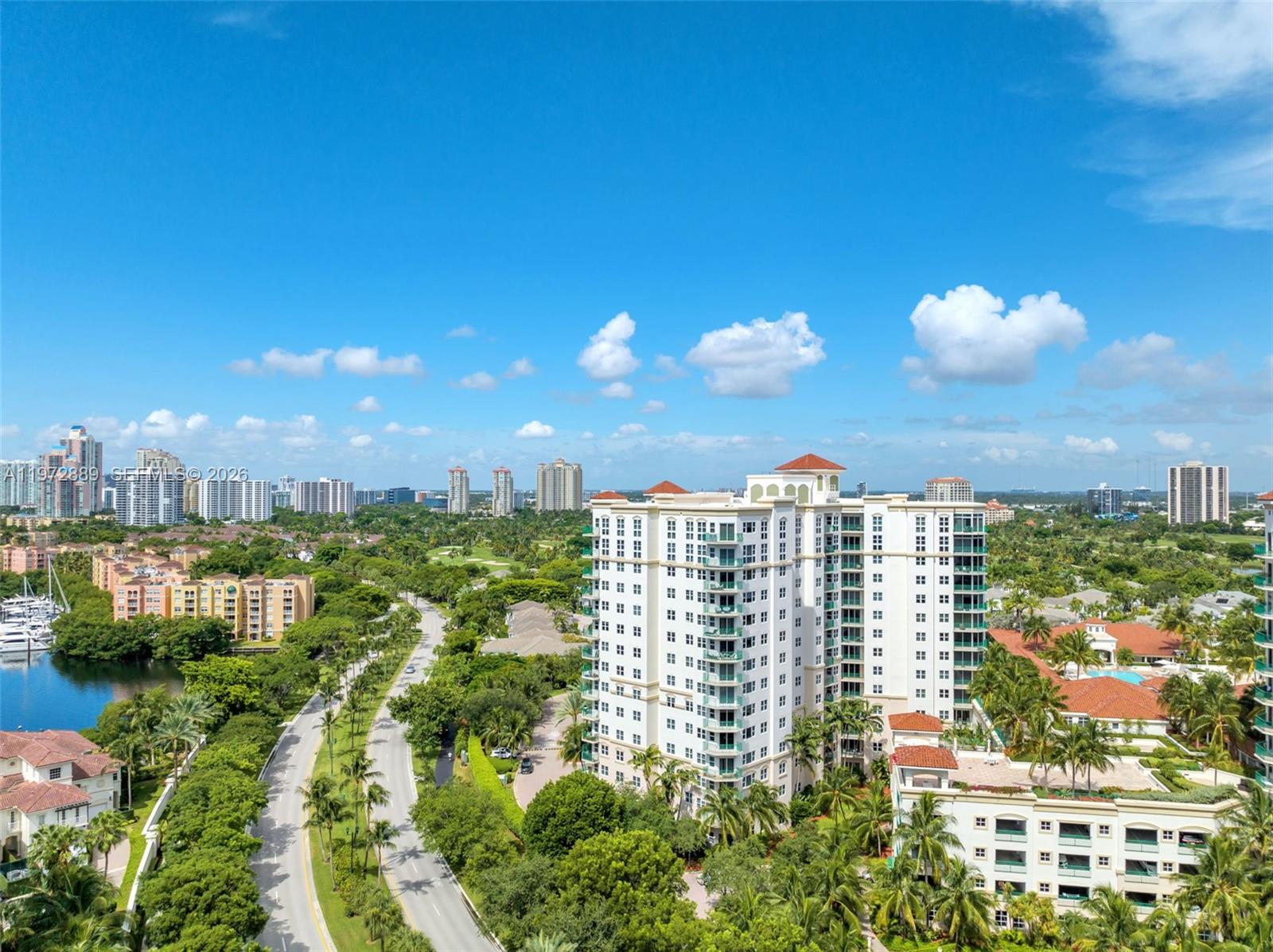 20000 E Country Club Dr #714, Aventura FL 33180