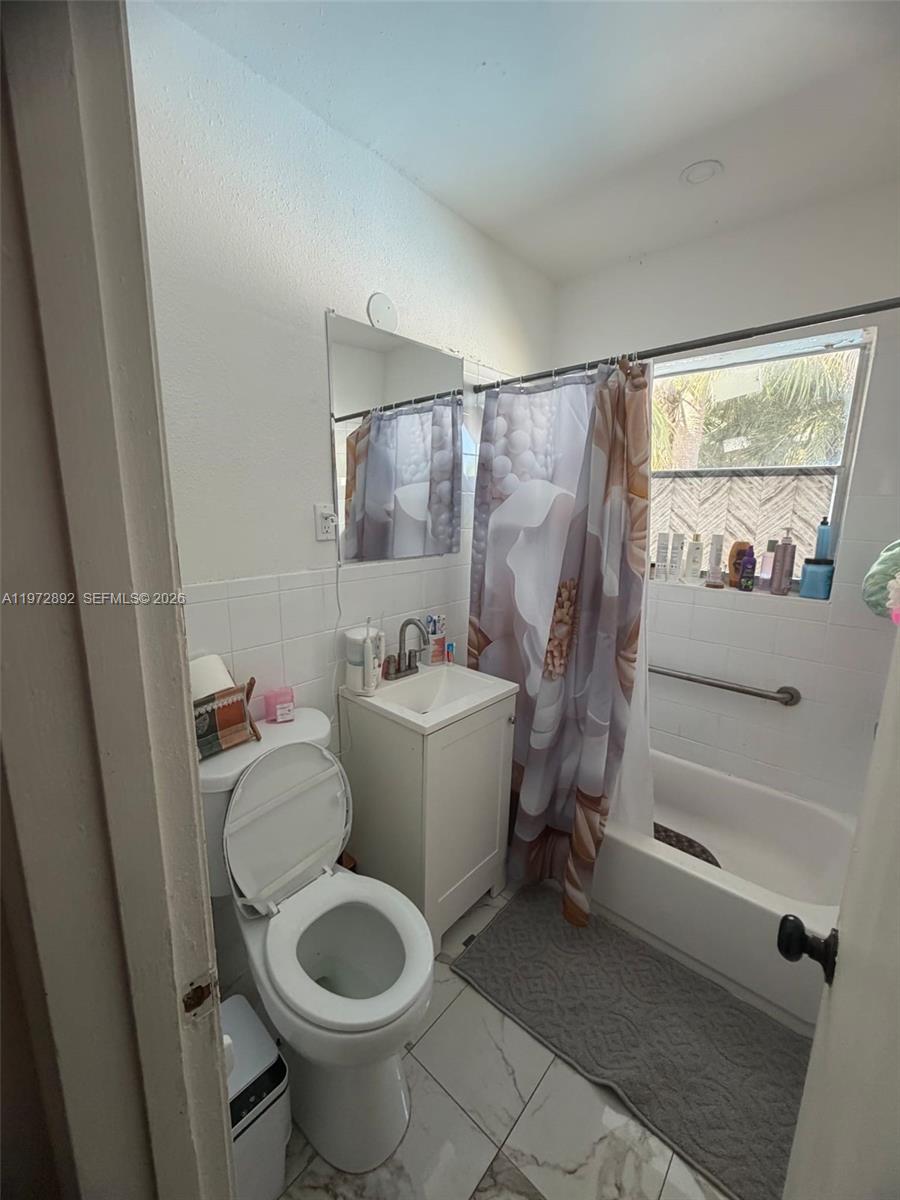331 NW 39th Ave #1, Lauderhill FL 33311