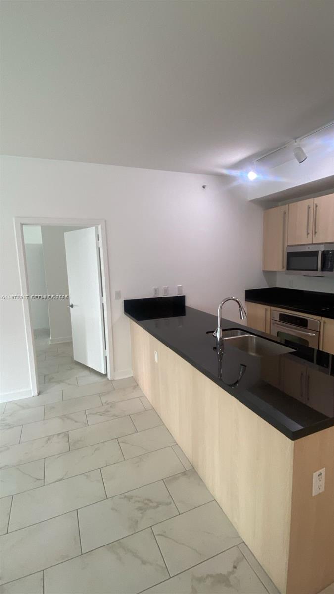1111 SW 1st Ave #2016-N, Miami FL 33130