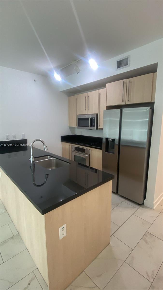 1111 SW 1st Ave #2016-N, Miami FL 33130