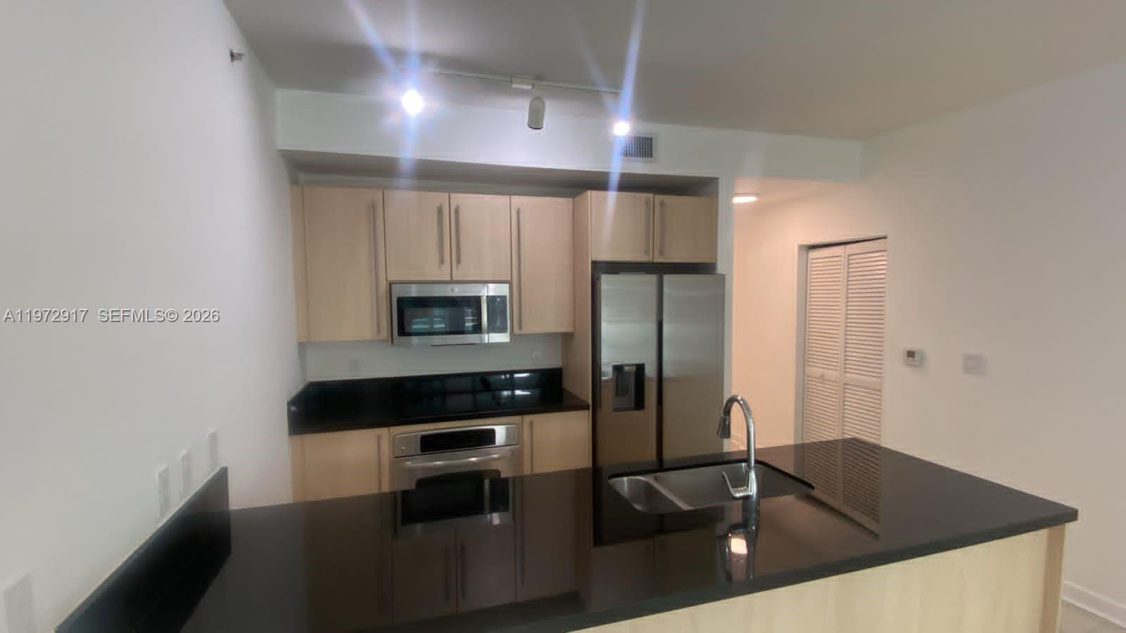 1111 SW 1st Ave #2016-N, Miami FL 33130