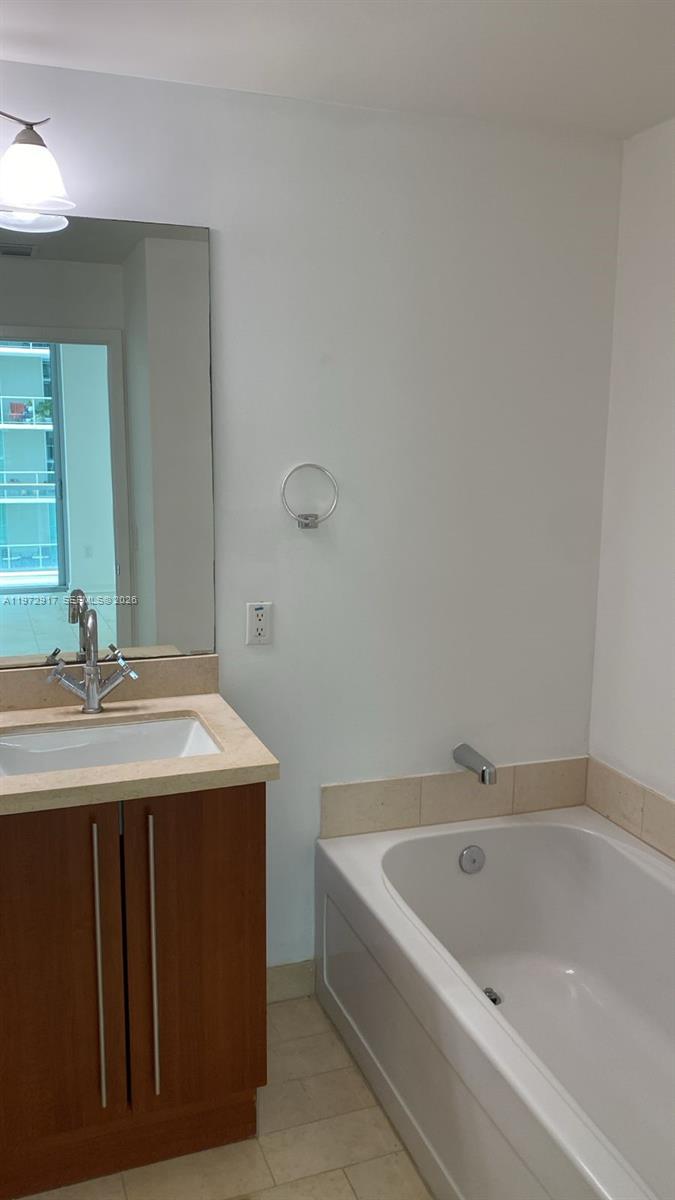 1111 SW 1st Ave #2016-N, Miami FL 33130