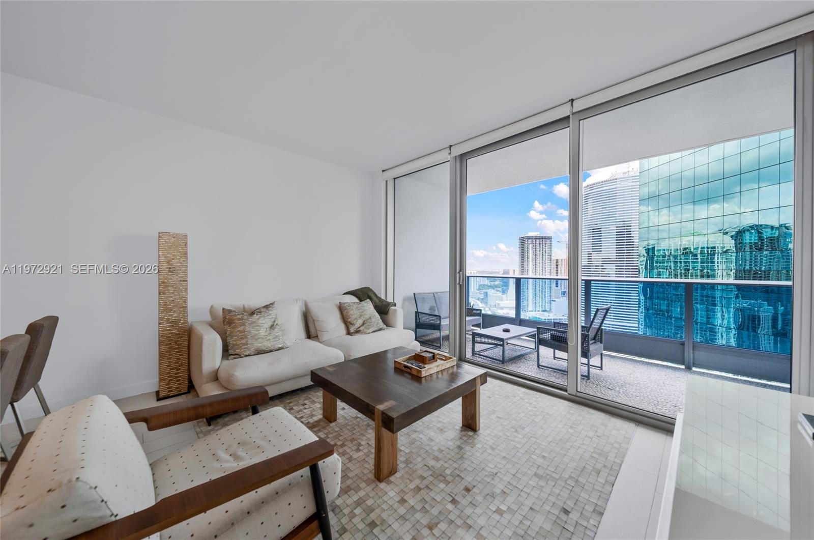 200 Biscayne Boulevard Way #3811, Miami FL 33131