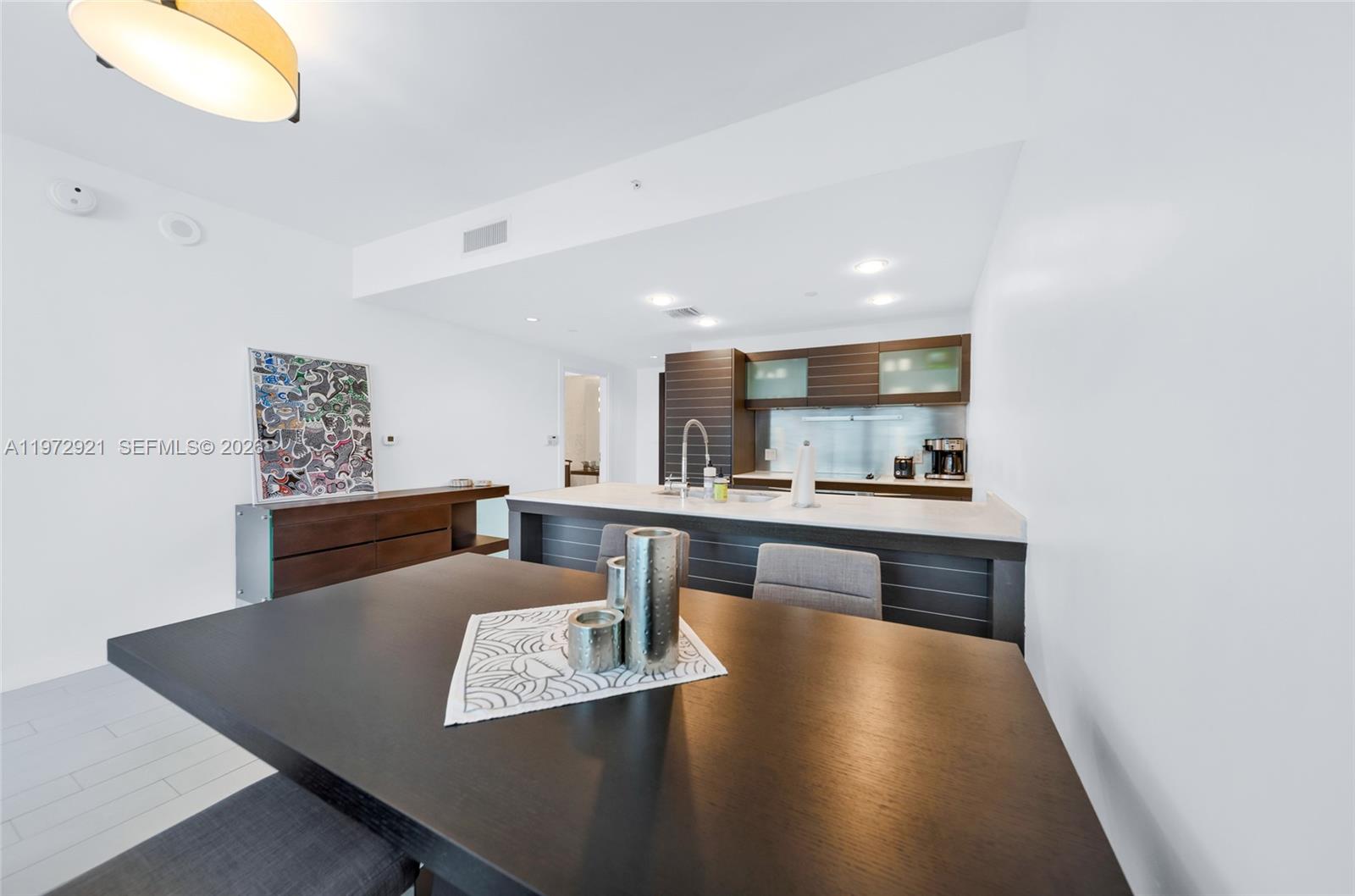 200 Biscayne Boulevard Way #3811, Miami FL 33131