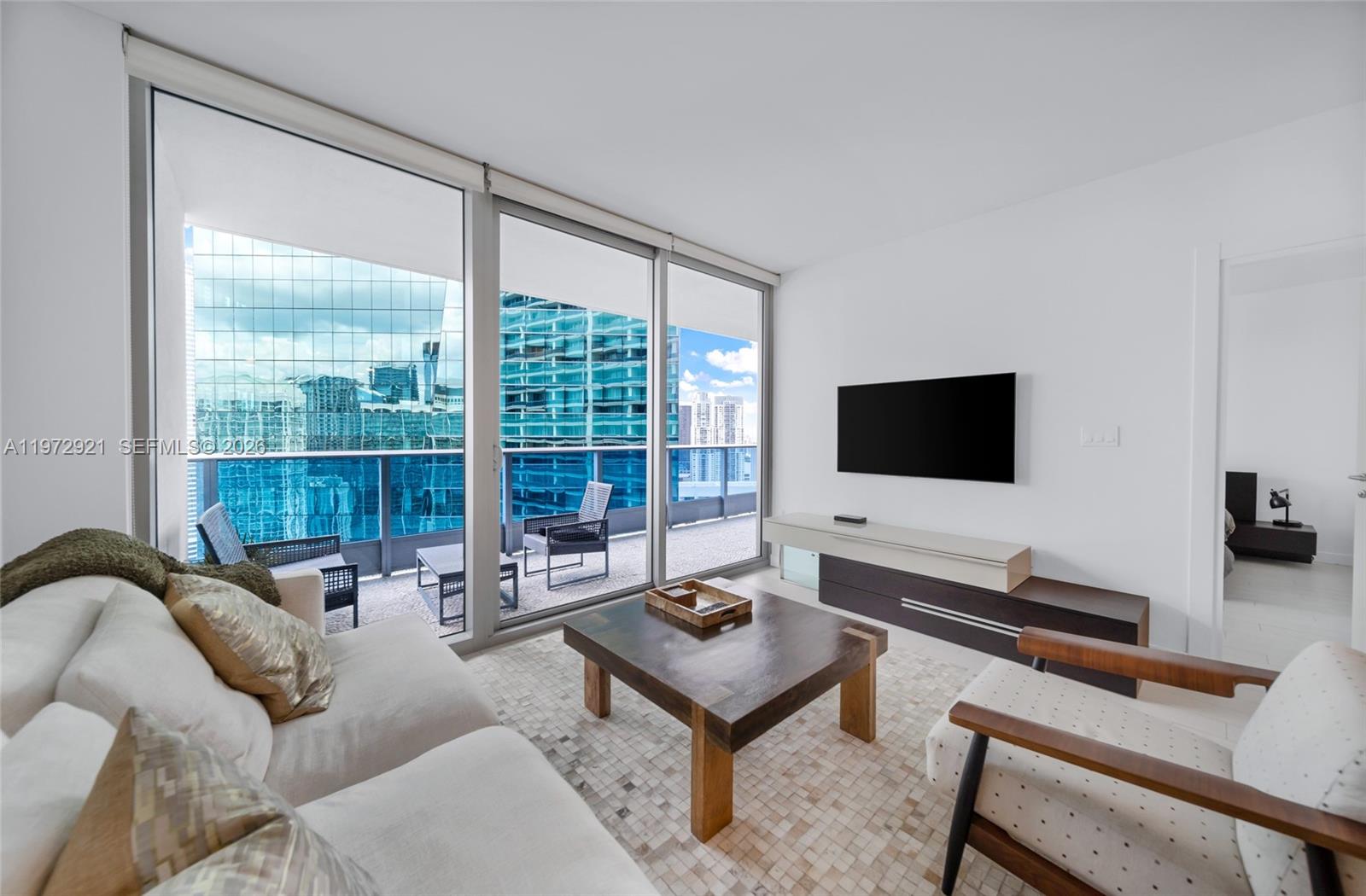 200 Biscayne Boulevard Way #3811, Miami FL 33131