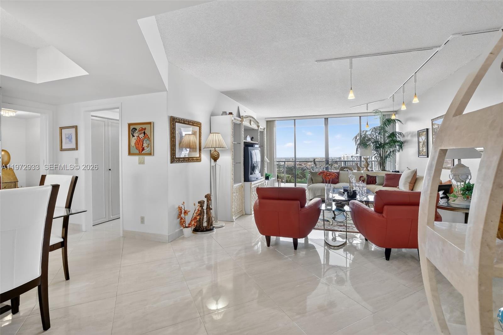 20281 E Country Club Dr #2403, Aventura FL 33180