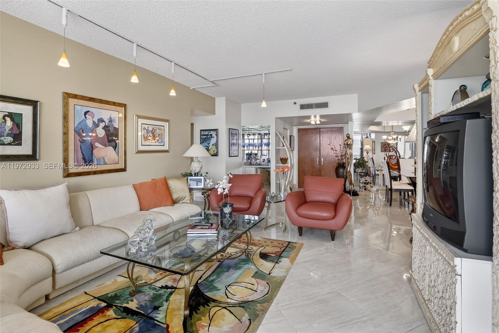 20281 E Country Club Dr #2403, Aventura FL 33180