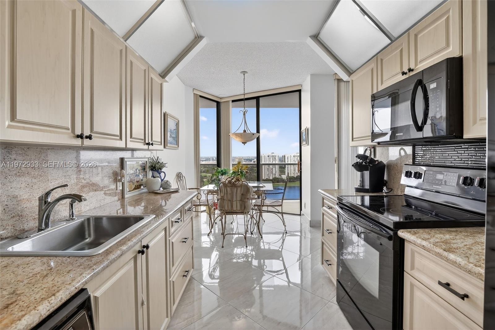20281 E Country Club Dr #2403, Aventura FL 33180