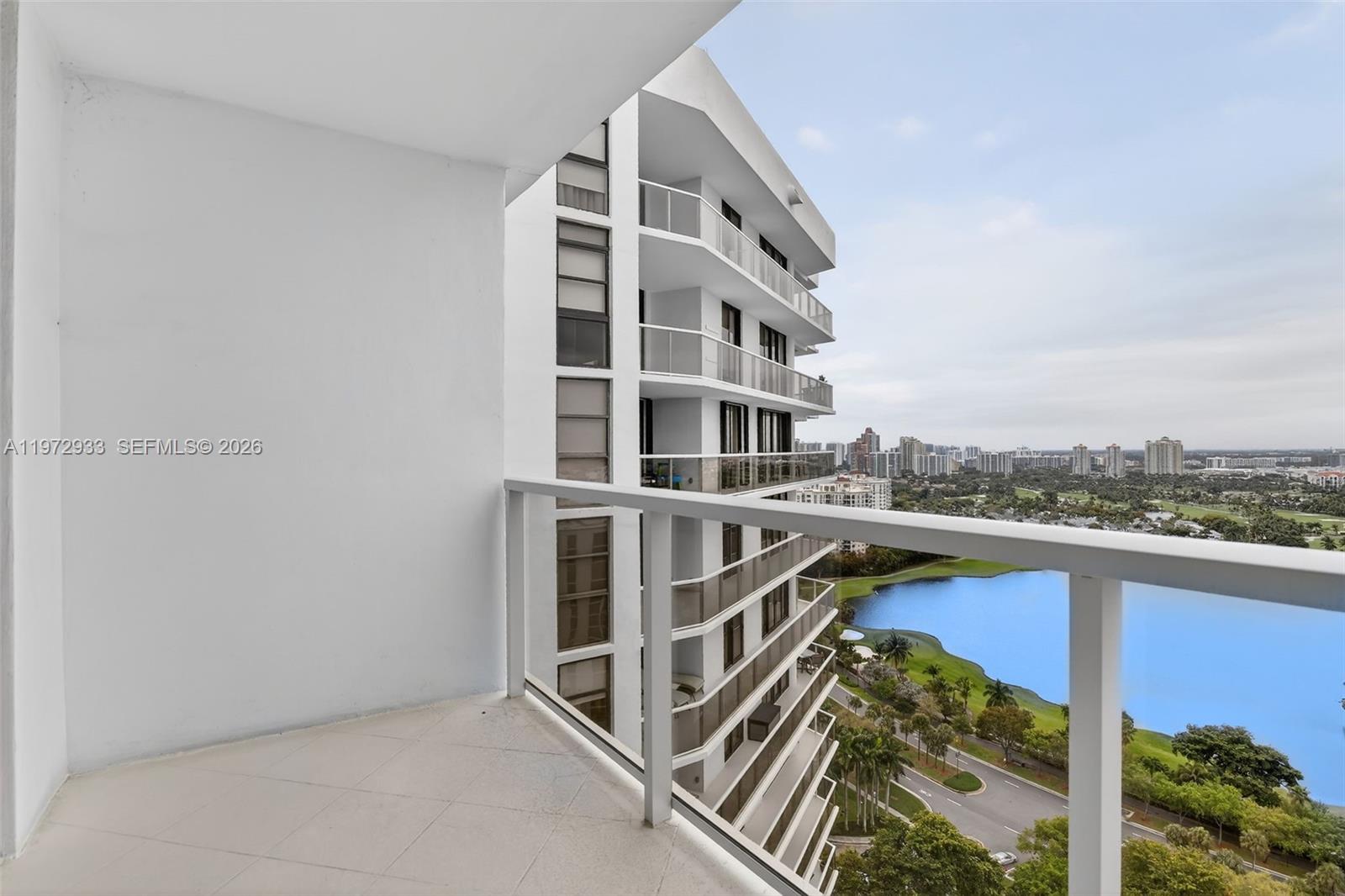 20281 E Country Club Dr #2403, Aventura FL 33180