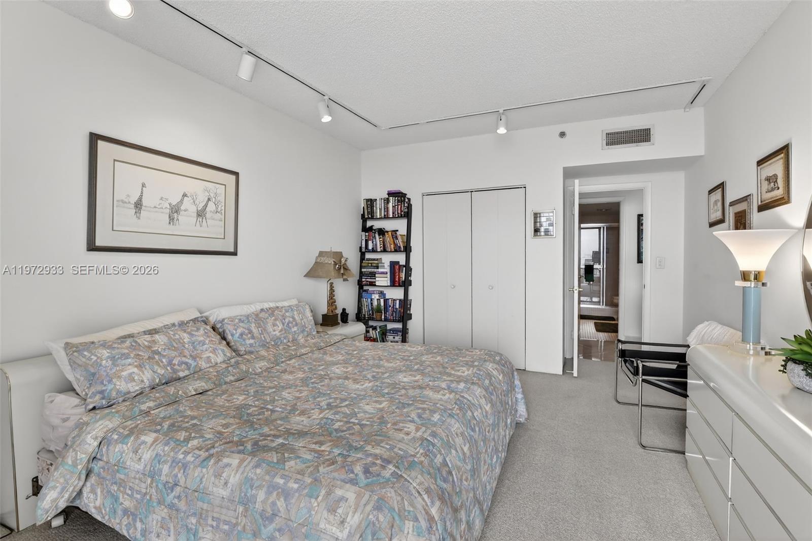 20281 E Country Club Dr #2403, Aventura FL 33180