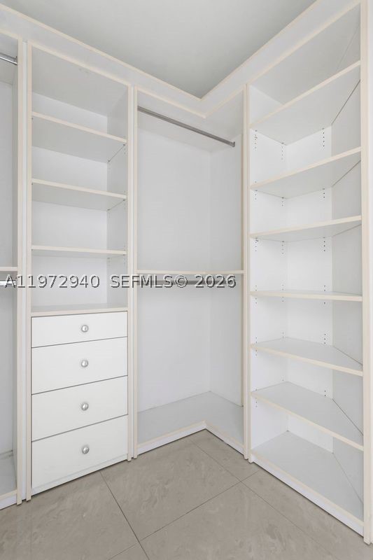 4775 Collins Ave #1006, Miami Beach FL 33140