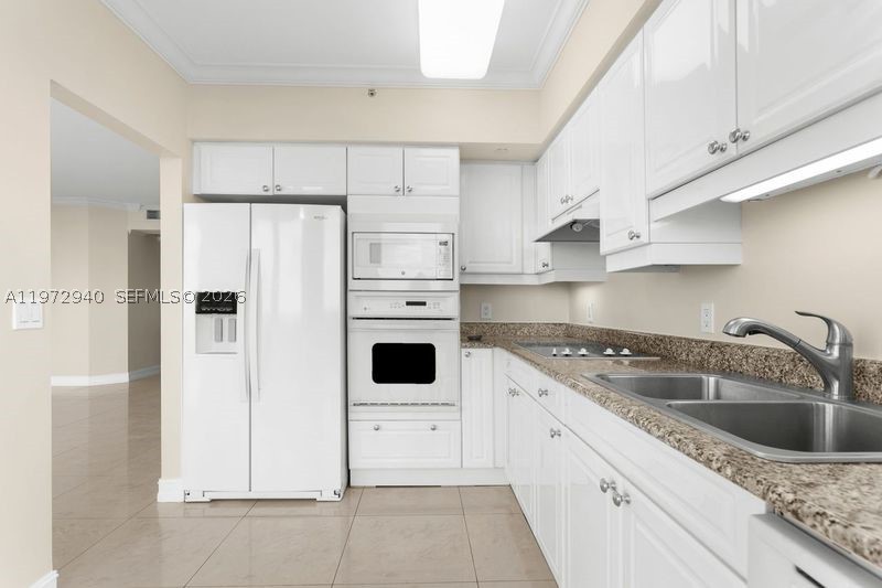 4775 Collins Ave #1006, Miami Beach FL 33140