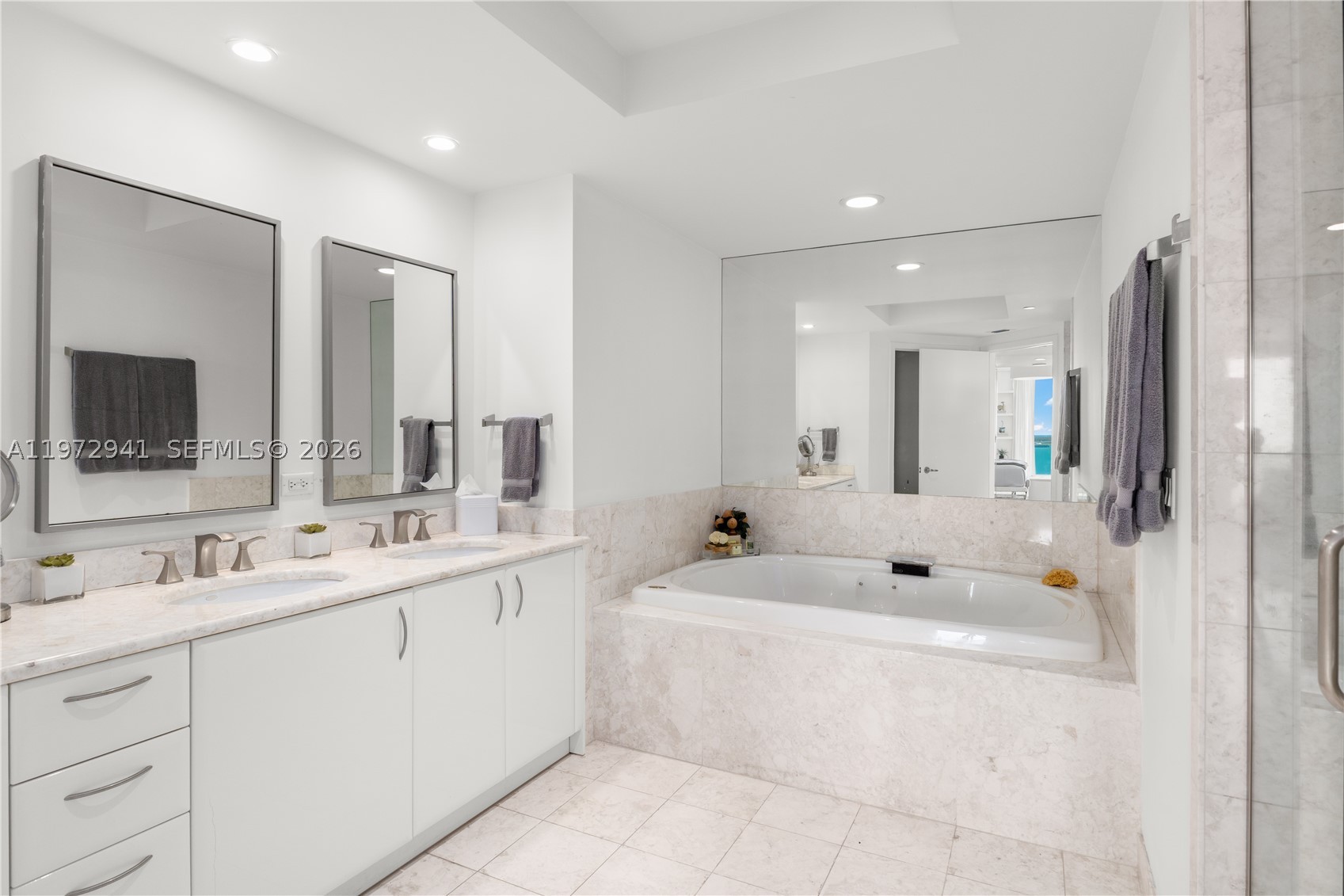 1331 Brickell Bay Dr #1901, Miami FL 33131