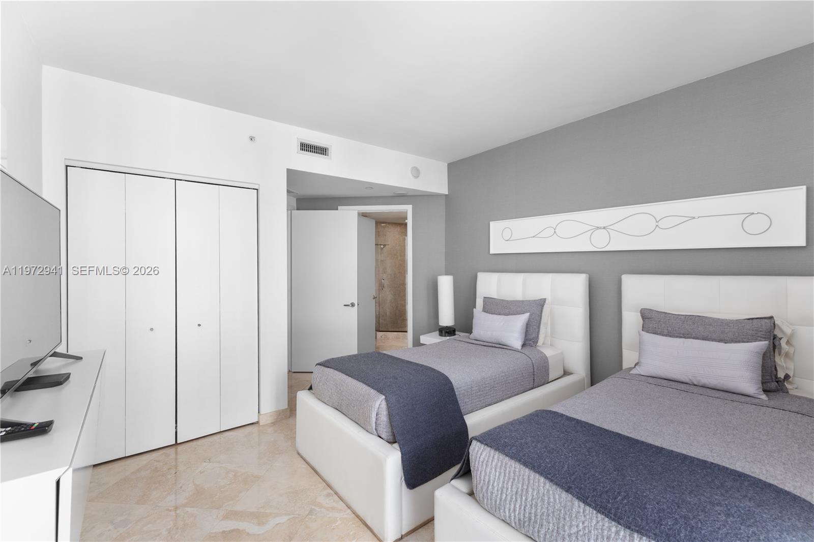 1331 Brickell Bay Dr #1901, Miami FL 33131