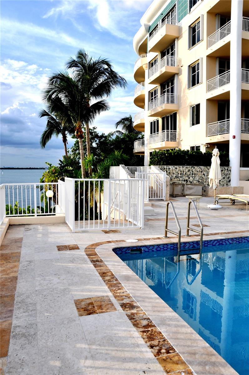1 Century Ln #310, Miami Beach FL 33139